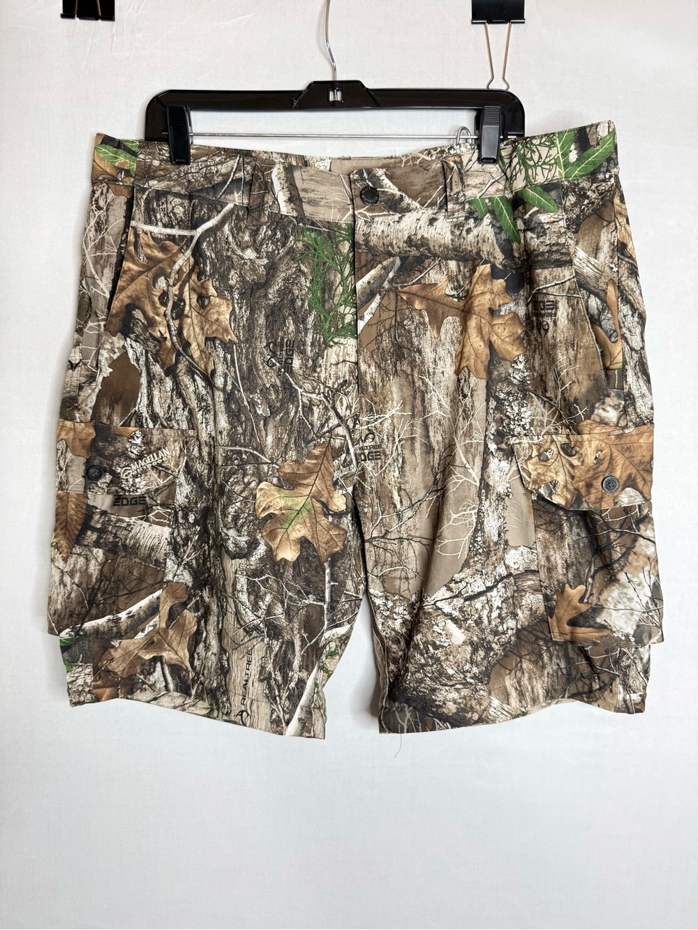 Magellan Outdoors Cargo Shorts in Camouflage Print XL A7 367
